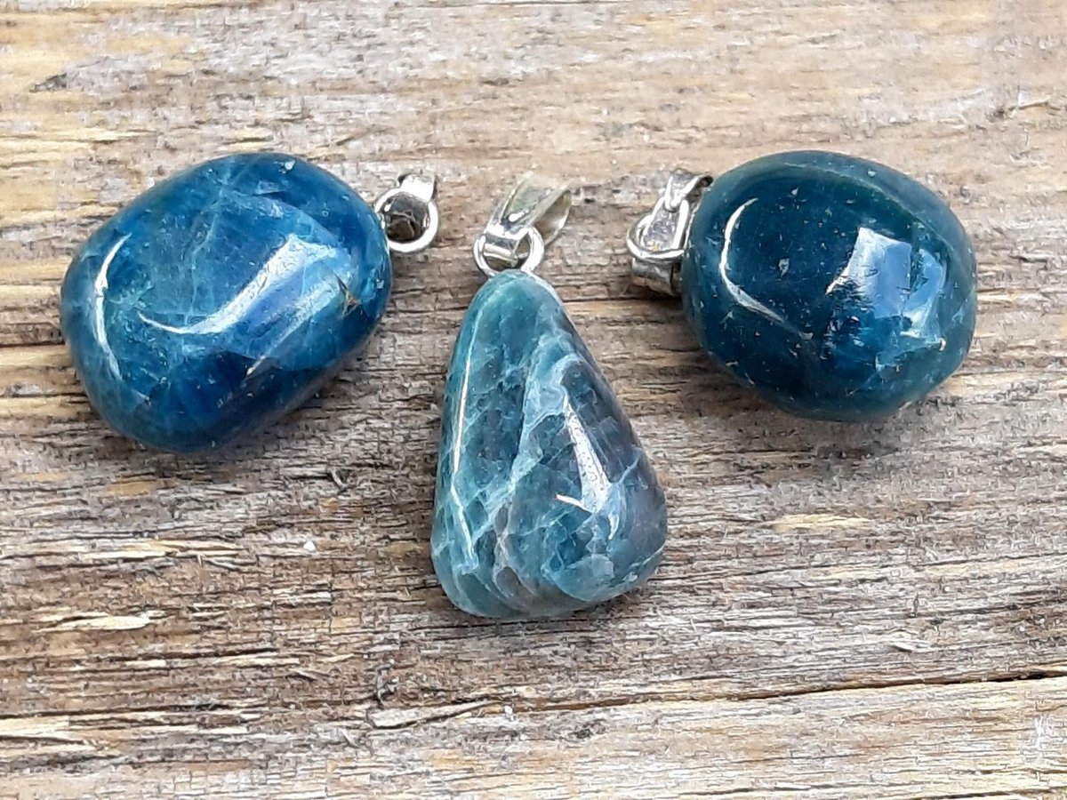 Edelsteen Apatiet hanger met zilveren stift en hangeroogje